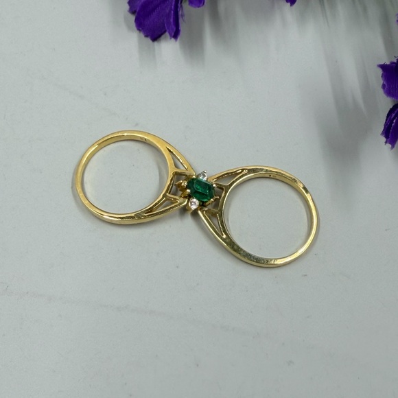 Reversible Gold Plated Ring with Emerald Green Stone or White Crystal Cluster - Picture 8 of 9